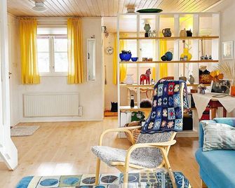 4 Star Holiday Home in Grisslehamn-by Traum - Grisslehamn - Sala de estar