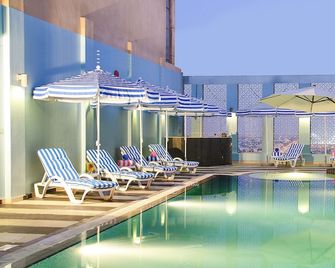 Rayan Hotel Sharjah - Charjah - Piscine