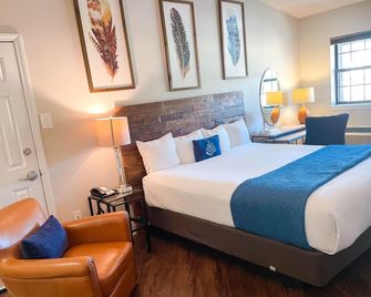 PINEMARK Inn Suites - St Clair - Bedroom