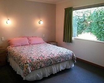 Summer Retreat - Blenheim Holiday Home - Blenheim - Bedroom