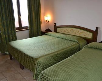 Hotel Lusi - Roccaraso - Bedroom