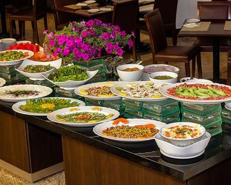 Hotel Shelton - Serra Negra - Buffet