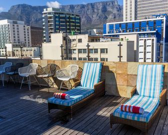 Onomo Hotel Cape Town - Inn On The Square - קייפ טאון - מרפסת