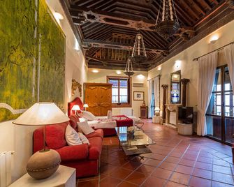 Palacio de Santa Inés hotel - גרנדה