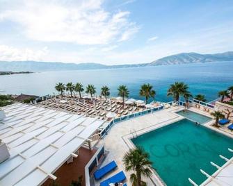 Coral Hotel & Resort - Radhimë - Pool