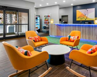 Spark by Hilton Wichita Falls - Wichita Falls - Lounge