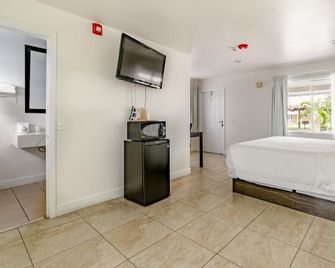 Everglades City Motel - Ada King Motel Room - Everglades - Camera da letto