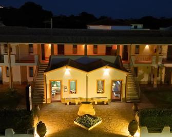 Hotel Le Sabbie - Calasetta - Building