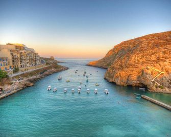 Saint Patrick's Hotel - Xlendi