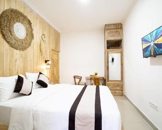 Oki Taru Residence - Denpasar - Bedroom