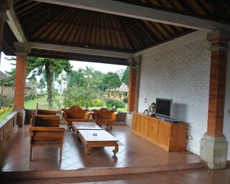 Enjung Beji Resort - Baturiti - Sala de estar