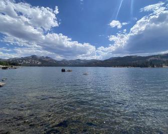 3-Bedroom Villa 25 minutes from Tahoe - Carson City - Beach