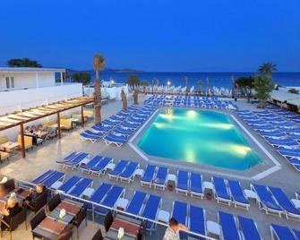 Petunya Beach Resort - Bodrum - Pool