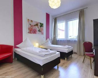 Hotelik Kameleon Pokoje Goscinne - Jawor - Sypialnia