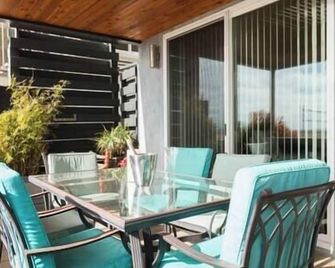 Oceanfront Oasis - Long Beach - Pati