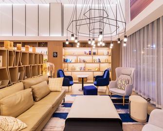 Atour Hotel Qingdao Airport Chengyang Wanxianghui - Qingdao - Lounge