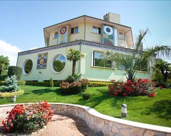 L'Isola di Aurora - Gizzeria