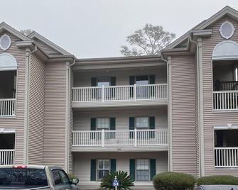 True Blue Hideaway - Pawleys Island - Building