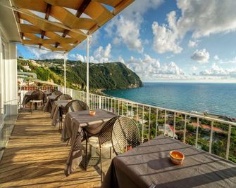 Panoramahotel - Ischia - Balkon
