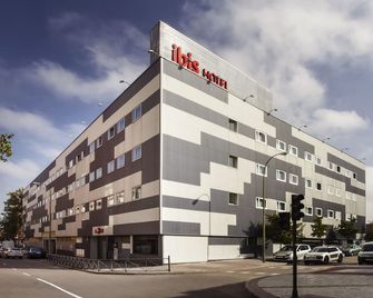 ibis Madrid Aeropuerto Barajas - מדריד - בניין