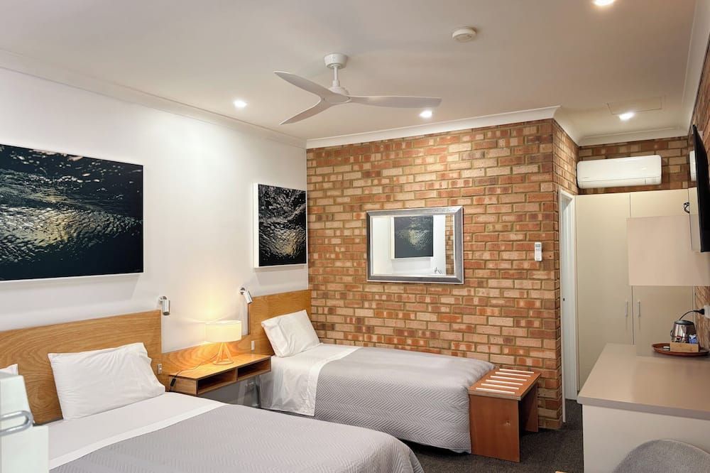 إيدج أوف ذا فوريست