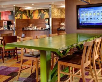 Fairfield Inn & Suites by Marriott Atlanta Woodstock - Woodstock - Restaurant