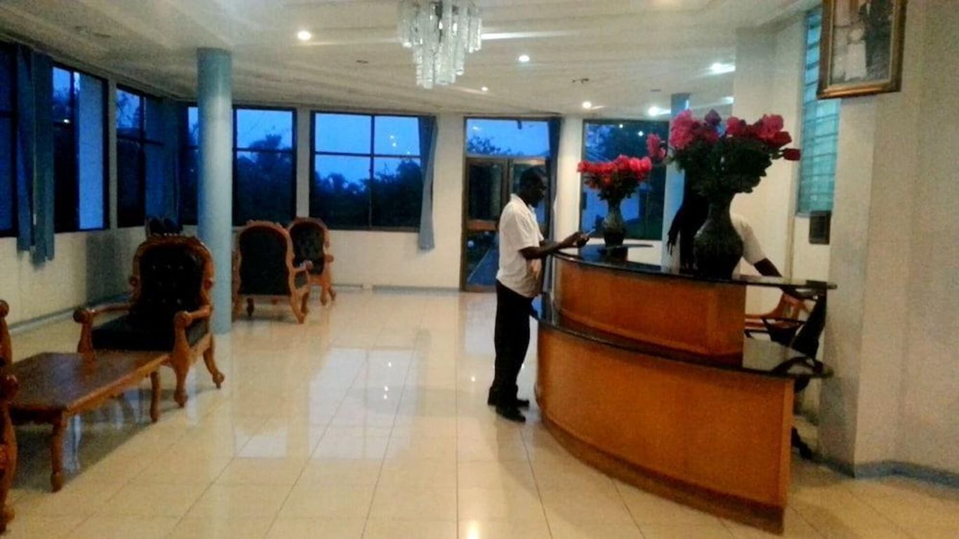 بارادايس ريزورت، ليك بوزومتوي