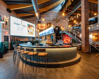 Sandman Hotel & Suites Calgary South - Calgary - Restaurant