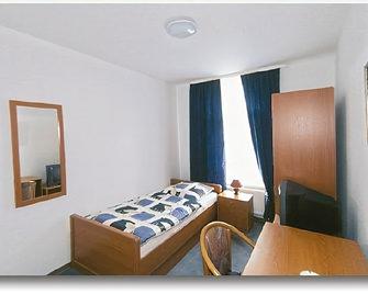 Pension Donau - Hannover - Schlafzimmer