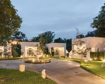 Villa La Flora Kanchanaburi - Kanchanaburi - Bygning