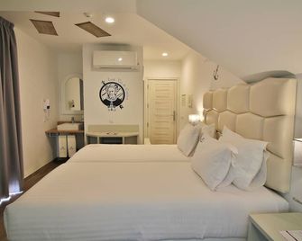 Villa Ana Margarida Hotel - Ericeira - Habitación