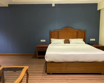 Hotel Glanton Manor - Ooty - Bedroom