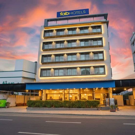 Fabhotel Prime Majhali image 1