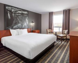 Super 8 by Wyndham Trois-Rivieres - Trois-Rivieres - Ložnice
