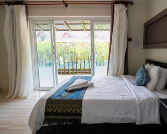 Hello Kampot Resort - Kampot