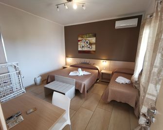 Samanà Room A con Spiaggia Privata a Punta Prosciutto - Porto Cesareo - Soverom