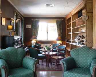 Hotel Restaurant Le Cosy - Bouillon - Salónek