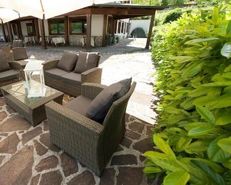 Hotel Acquevive - Scanno - Innenhof