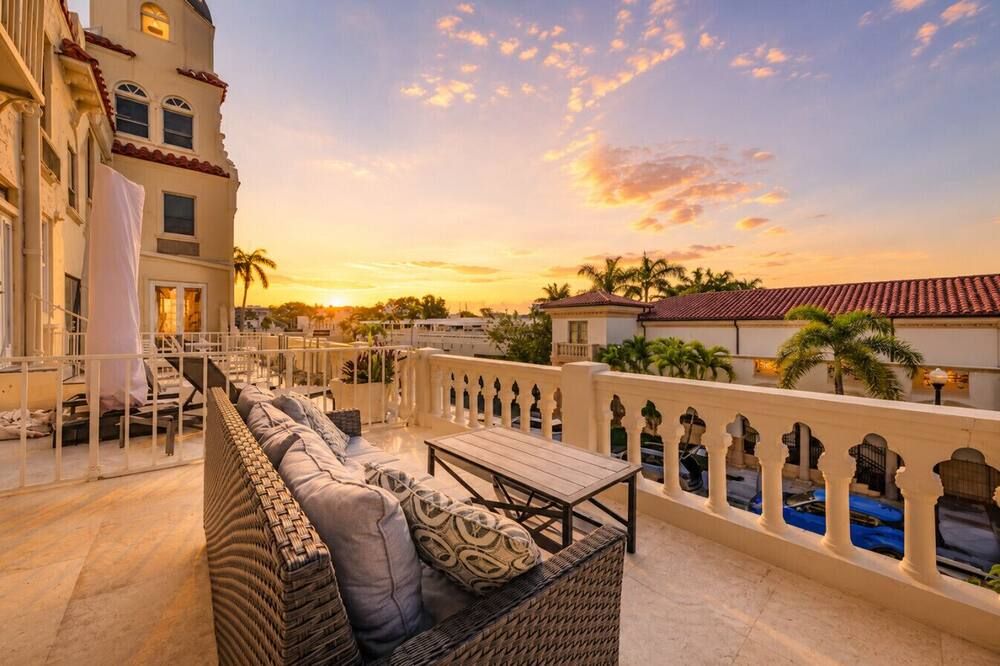 Coastal View Terrace - Palm Beach