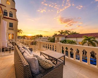 Coastal View Terrace - Palm Beach