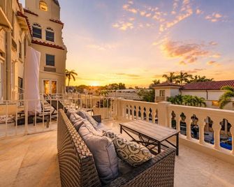Coastal View Terrace - Palm Beach