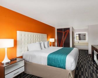 Howard Johnson by Wyndham Modesto Ceres - Modesto - Bedroom