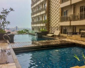 Highest Value Studio Room at Annora Living Apartment - Tangerang - Piscina