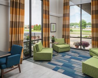 Holiday Inn Express & Suites Springfield By IHG - Springfield - Stue