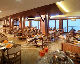 Amber Dale Luxury Hotel and Spa - Munnar - Restaurant