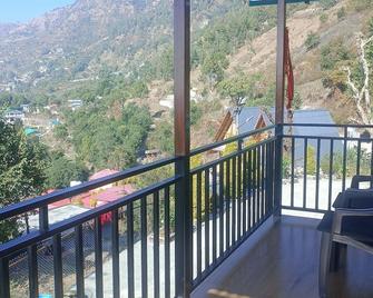 Brijwasi homestay - Bhimtal - Balcony