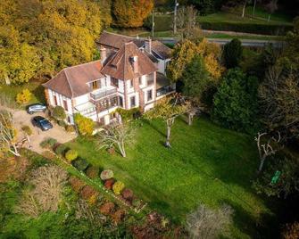 Detached house in a Norman mansion, Bernay - Bernay - Building