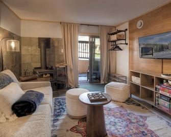 1 Br Angelhaus 109 - Durango - Living room
