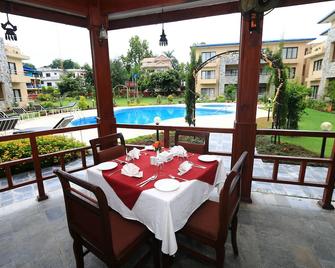Bharatpur Garden Resort - Bharatpur - Balcón