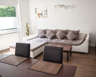 Live in the countryside and relax - 柏林 - 客廳